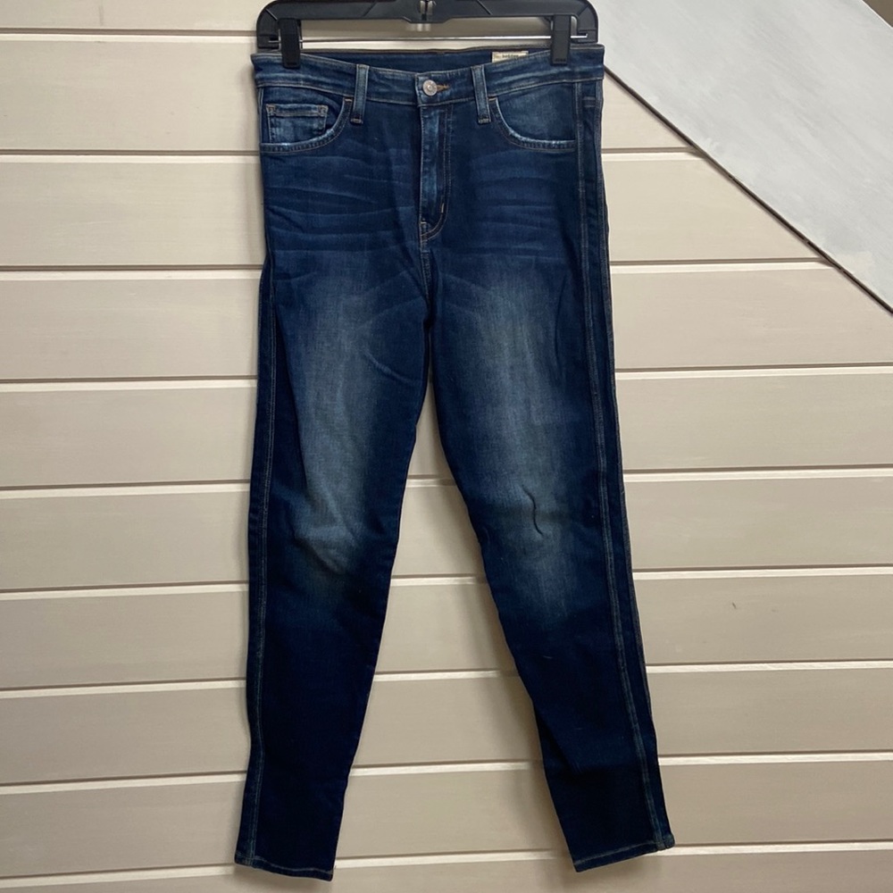 Buckle skinny jeans
